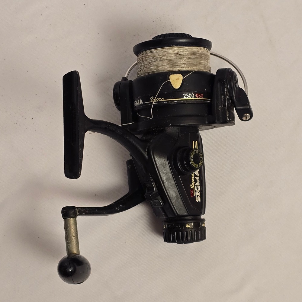 Shakespeare Sigma Supra 050 Spinning Reel 2500-050 Made in Japan‎ Vintage Black